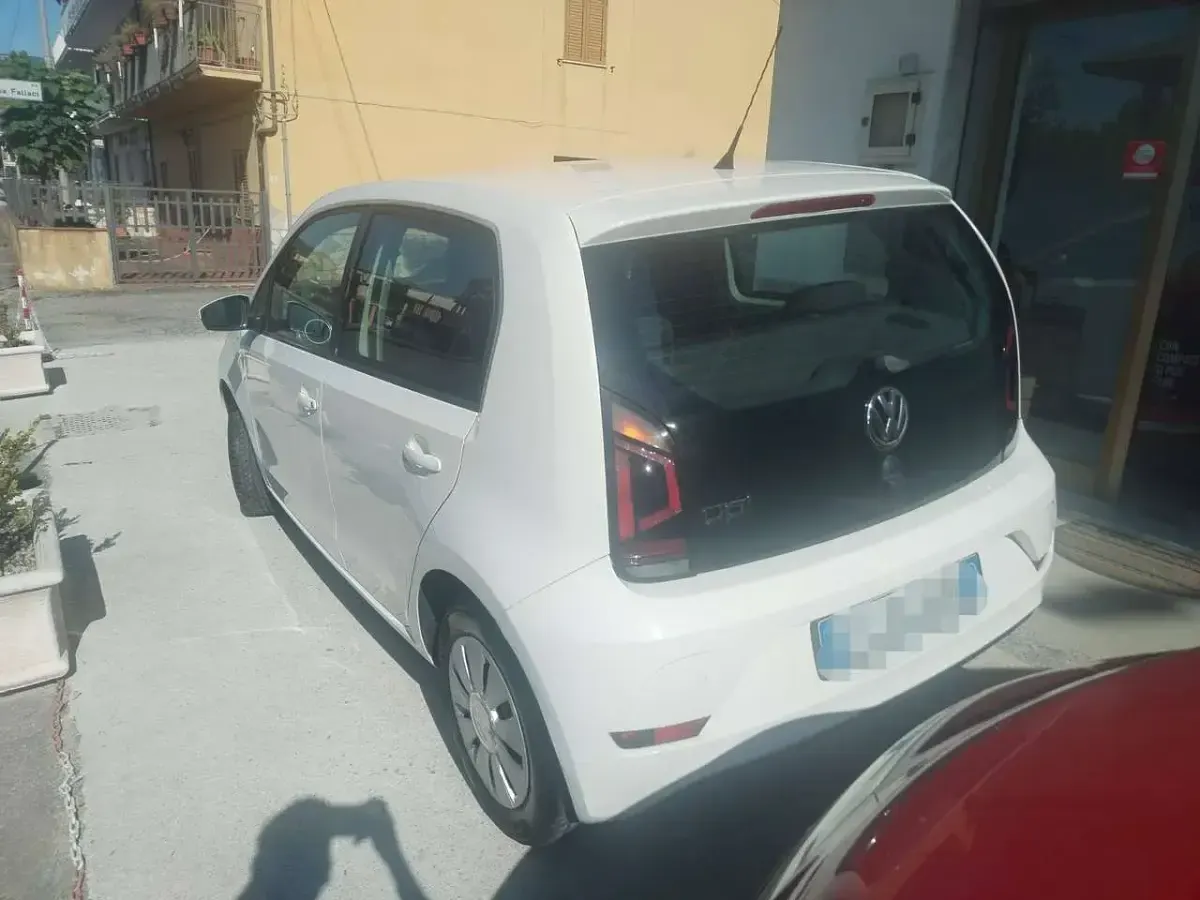 Usata VW up! move up! 60 CV (44 kW) 2016 Bianco Utilitaria