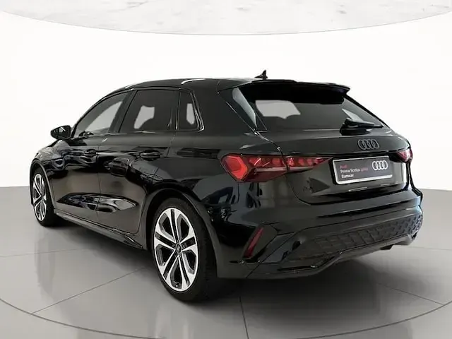 Usata Audi A3 S-Line 150 CV (110 kW) 2025 Nero mito metallizzato Berlina