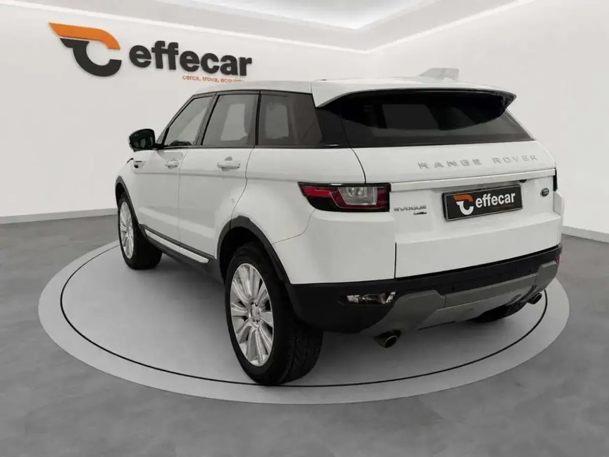 Usata Land Rover Range Rover evoque HSE 179 CV (131 kW) 2018 Bianco SUV