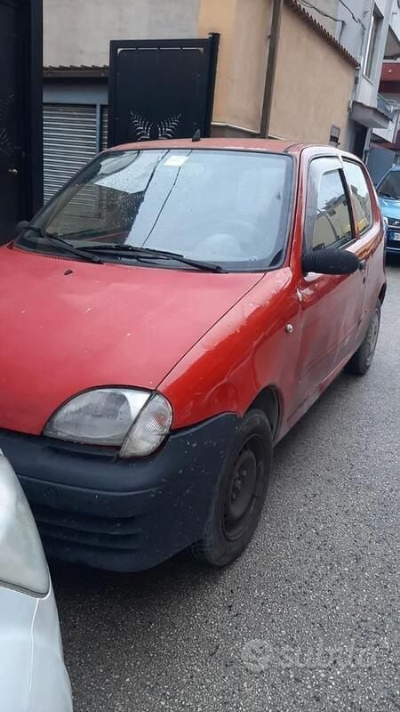 Usata 2003 Fiat 600 | 600 € - Immagine 1/4