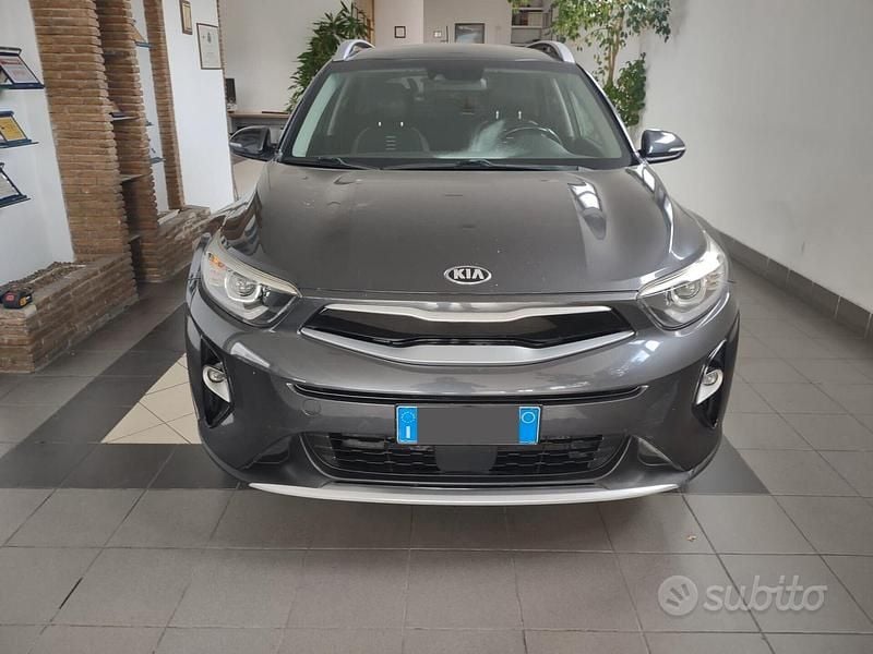 Usata Kia Stonic 100 CV (73 kW) 2018 Grigio SUV
