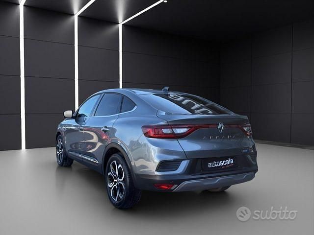 Usata Renault Arkana Intens 145 CV (106 kW) 2022 Gray SUV