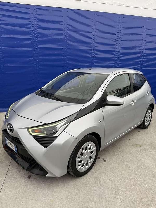 Usata Toyota Aygo Business Edition 69 CV (50 kW) 2018 Other Utilitaria