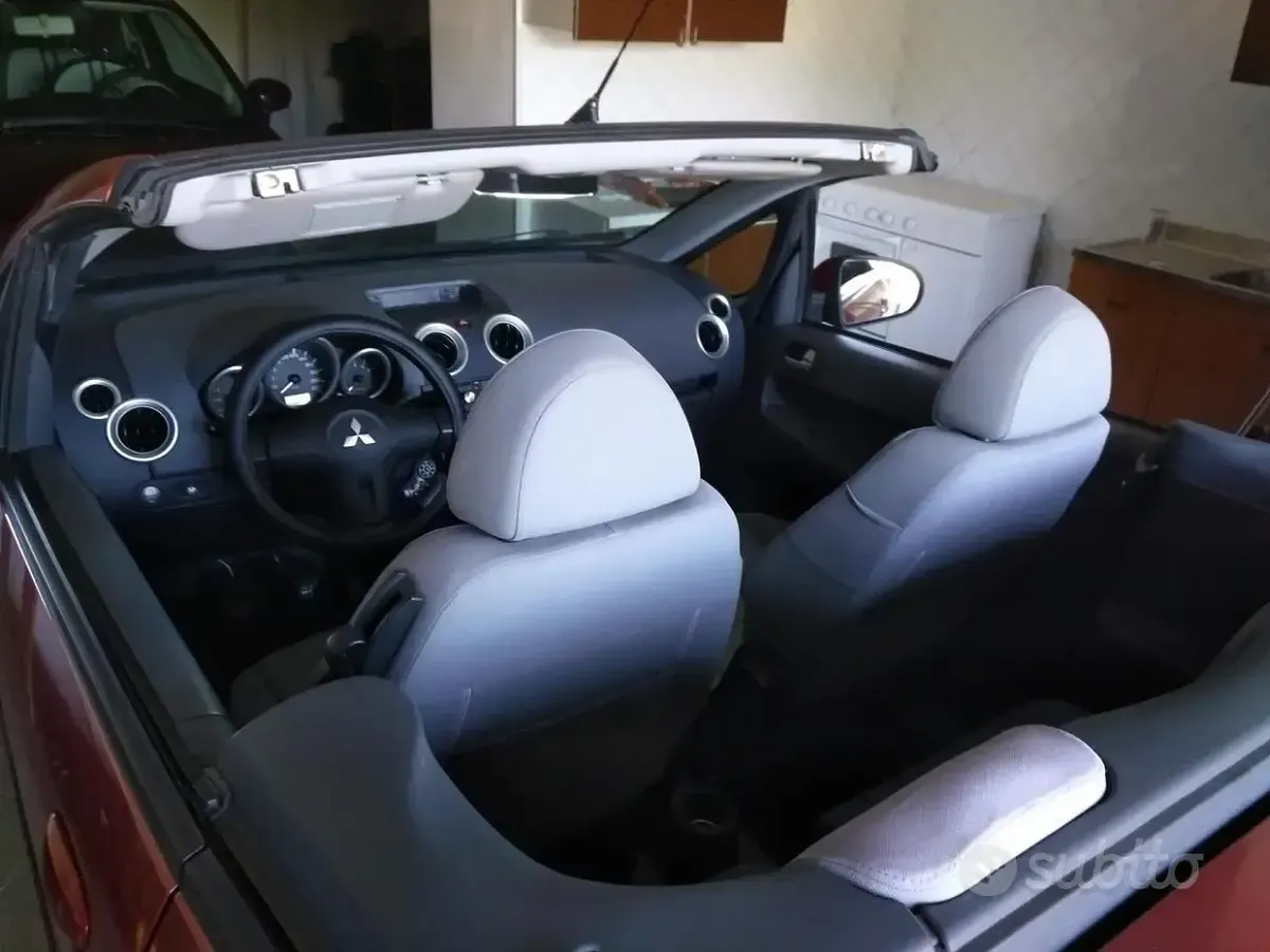 Usata Mitsubishi Colt 150 CV (110 kW) 2009 Rosso Utilitaria