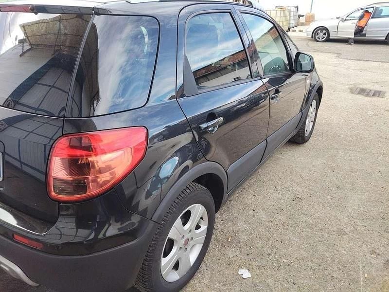 Usata Fiat Sedici Dynamic 120 CV (88 kW) 2008 SUV