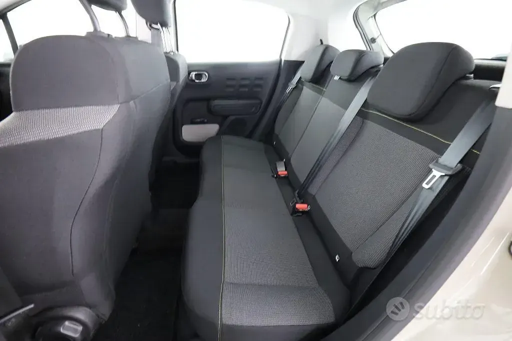 Usata Citroën C3 102 CV (75 kW) 2023 Soft sand Utilitaria