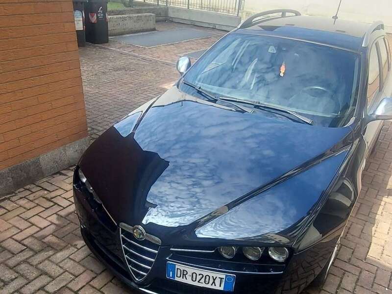 Usato 2008 Alfa Romeo 159 2.4 Diesel 200 CV (7.500 €)