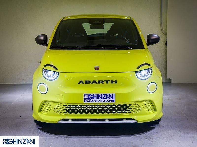 Nuova Abarth 500e 47 kW (64 CV) 2025 Acid green Utilitaria
