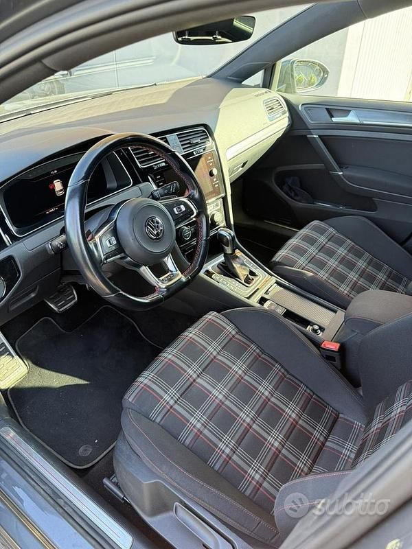 Usata VW Golf VII GTI 245 CV (180 kW) 2019 Grigio Berlina