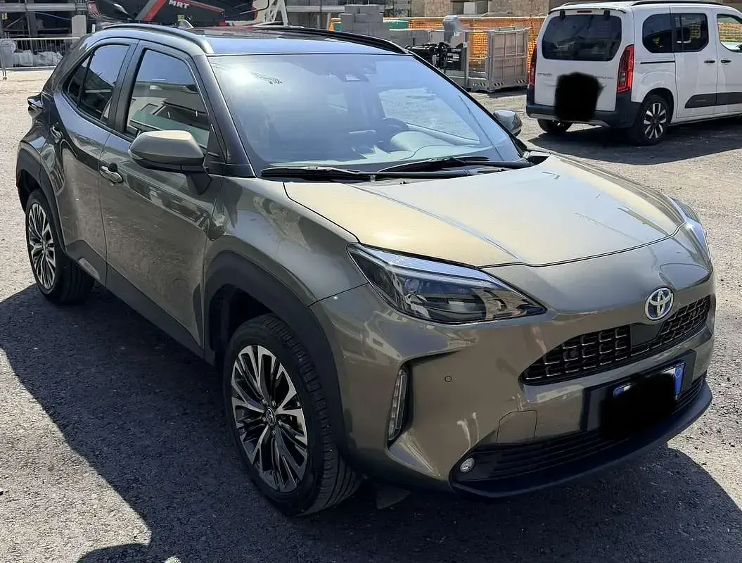 Usata Toyota Yaris Cross Lounge 131 CV (96 kW) 2023 Bronzo SUV