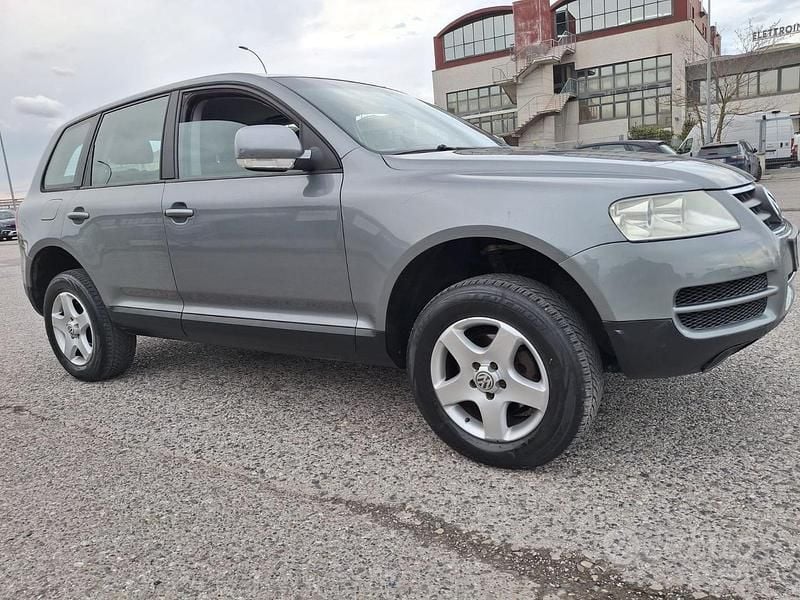 Usata VW Touareg R 174 CV (127 kW) 2006 Grigio SUV