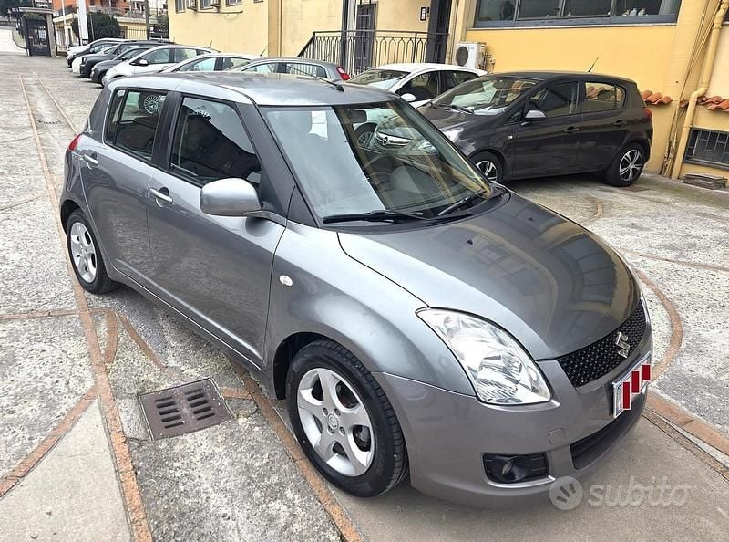 Usata Suzuki Swift GLX 92 CV (67 kW) 2006 Grigio Utilitaria