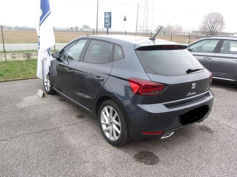 Usata Seat Ibiza FR 95 CV (69 kW) 2025 Grigio Utilitaria