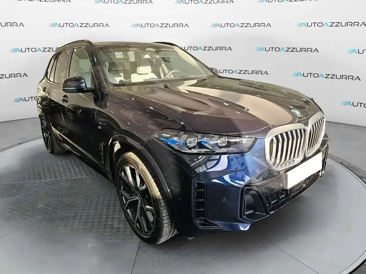 Nuova BMW X5 M Sport 298 CV (219 kW) 2026 Blu/azzurro SUV