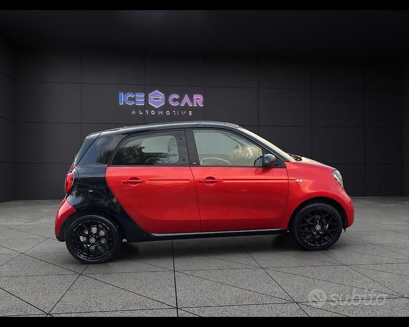 Usata Smart ForFour Prime 71 CV (52 kW) 2016 Rosso Utilitaria