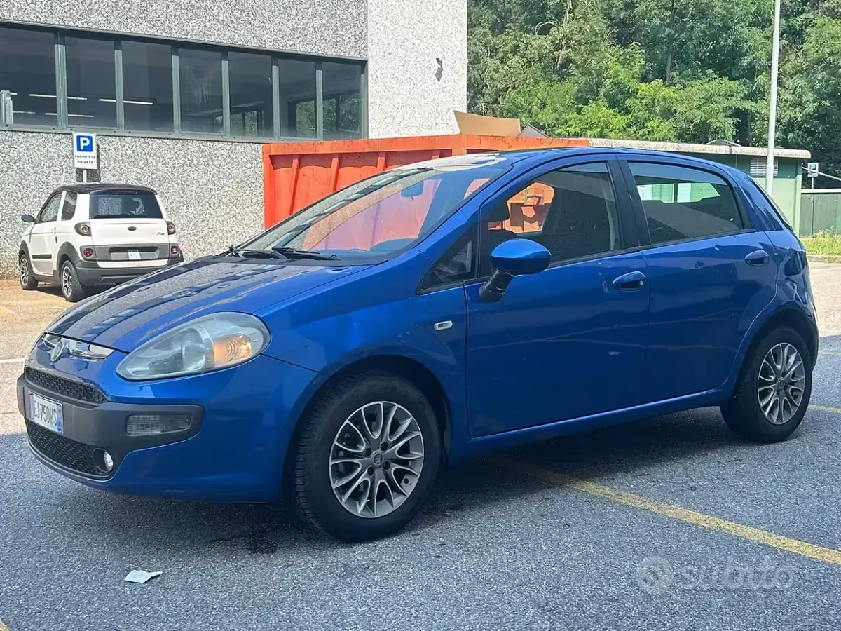 Usata Fiat Punto Evo Dynamic 77 CV (56 kW) 2011 Utilitaria