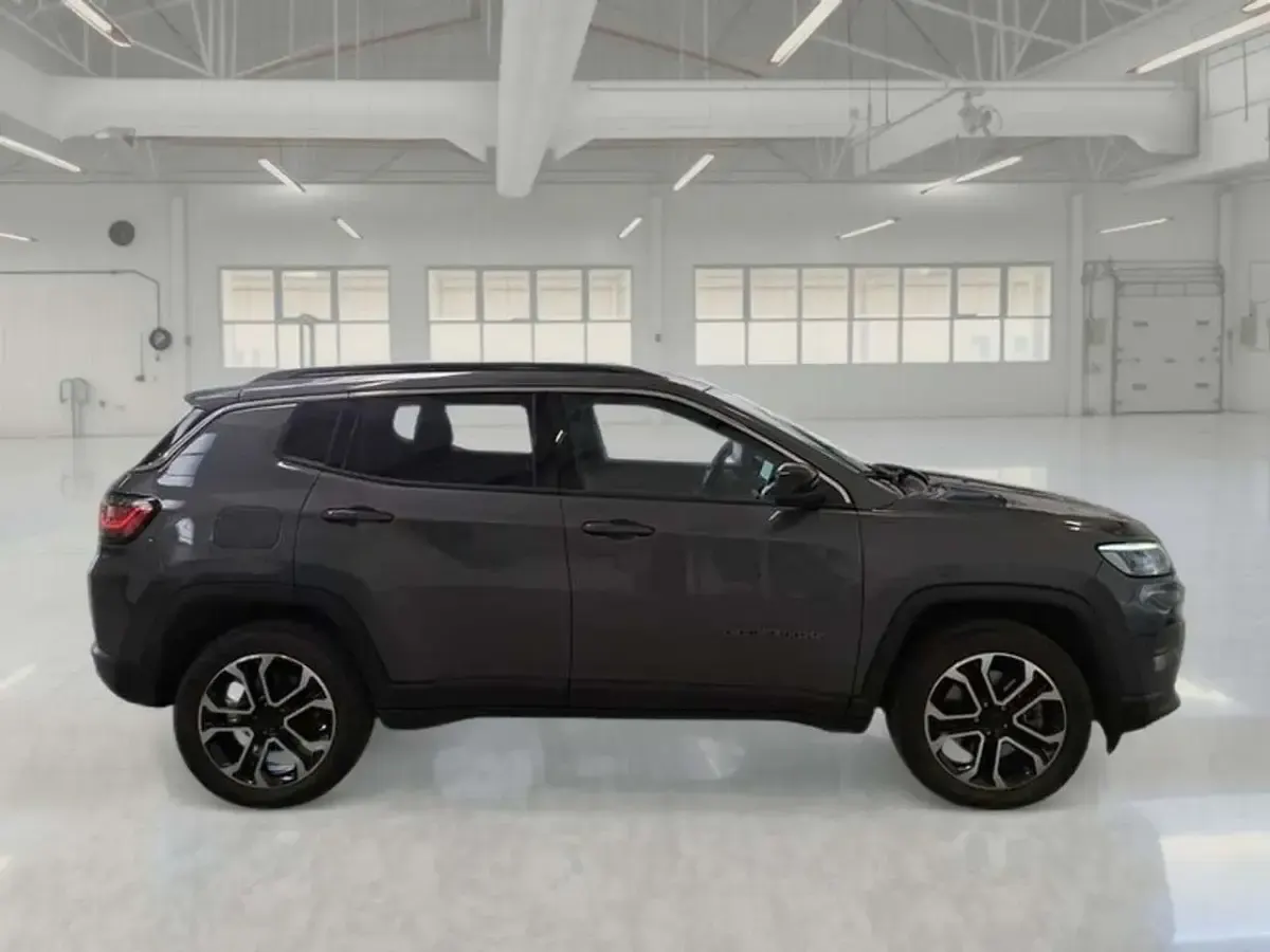 Usata Jeep Compass 131 CV (96 kW) 2023 Grigio SUV