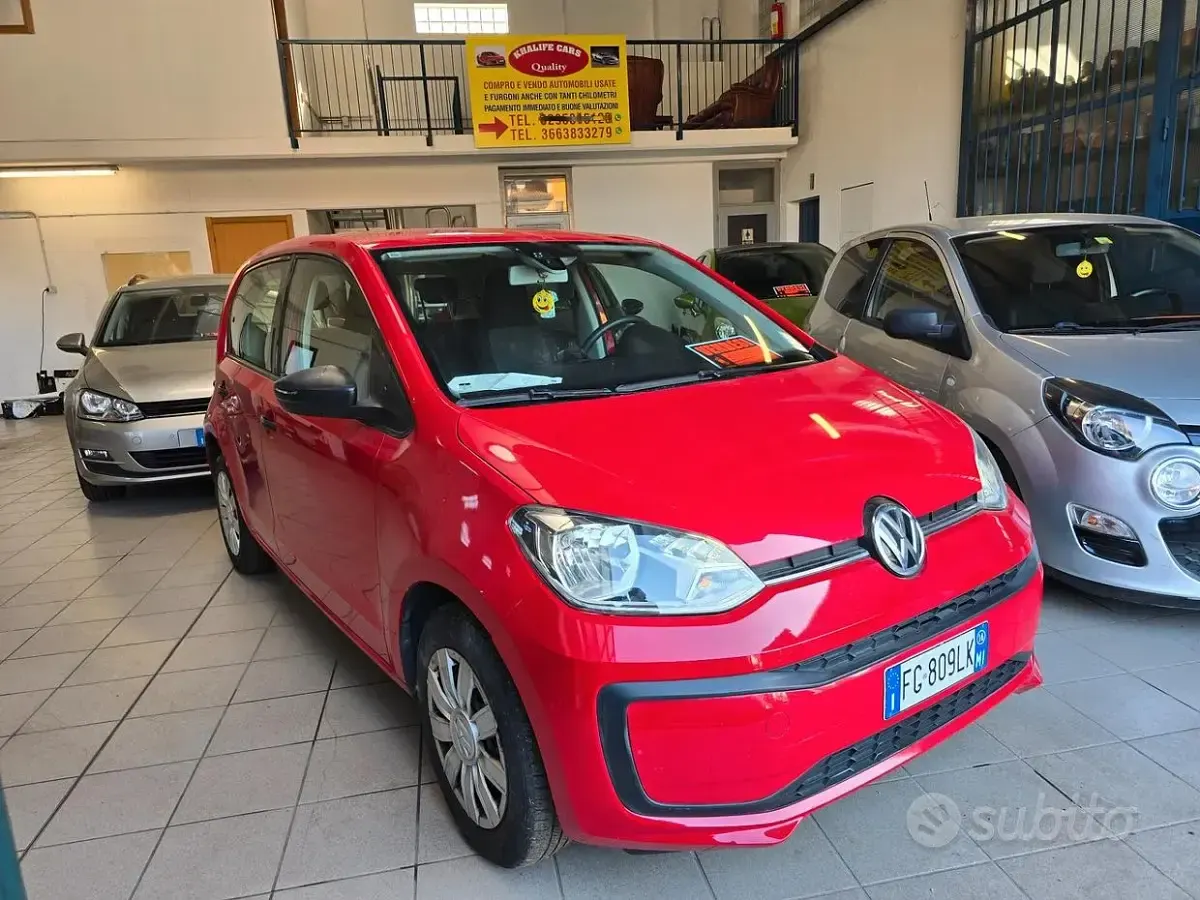 Usata VW Polo Trendline 60 CV (44 kW) 2016 Rosso Berlina