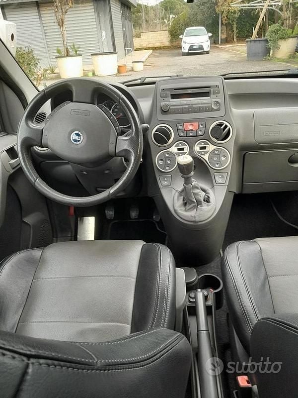 Usata Fiat Panda 101 CV (74 kW) 2006 Nero Utilitaria