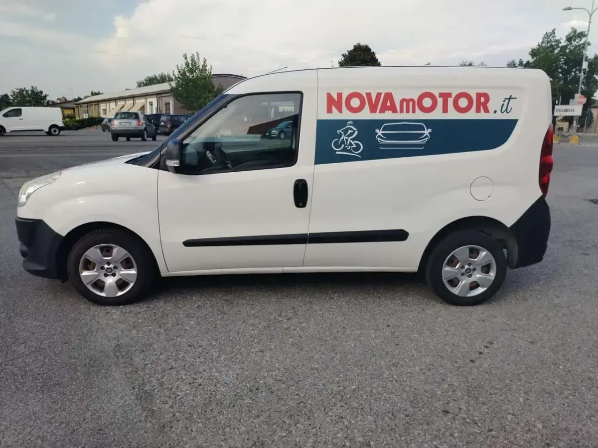 Usata Fiat Doblò 90 CV (66 kW) 2014 Bianco Monovolume