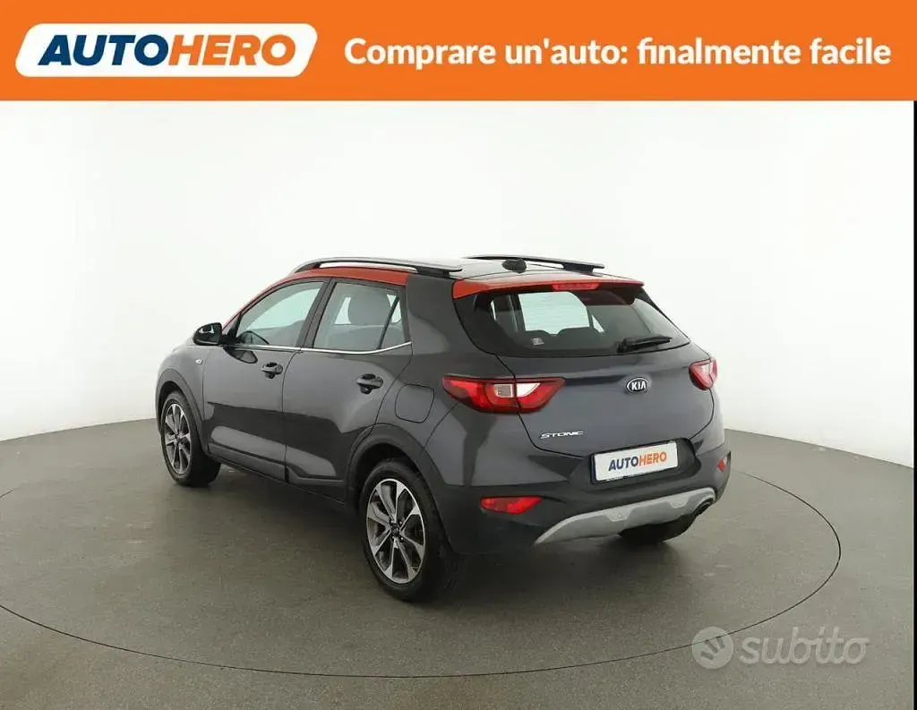 Usata Kia Stonic 101 CV (74 kW) 2019 Grigio SUV