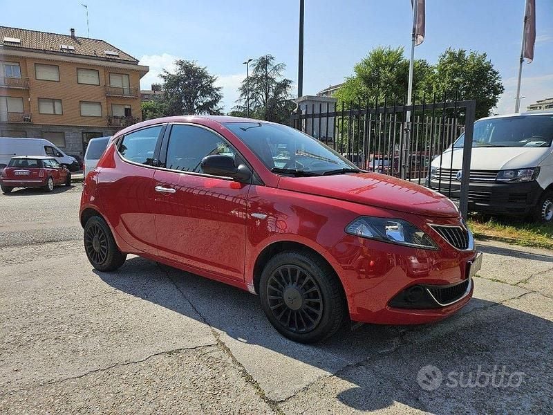 Usata Lancia Ypsilon S 69 CV (50 kW) 2021 Rosso Utilitaria