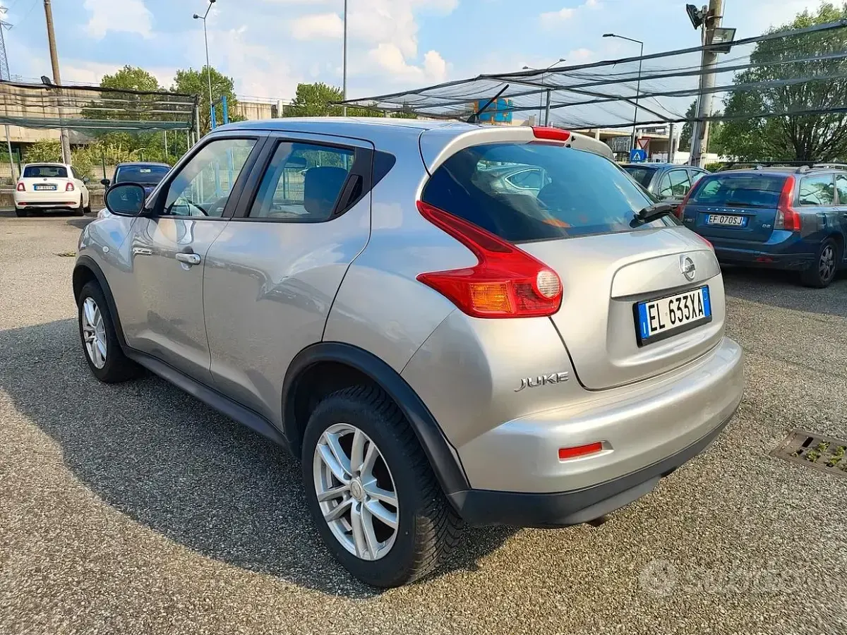 Usata Nissan Juke Visia 117 CV (86 kW) 2012 Grigio SUV
