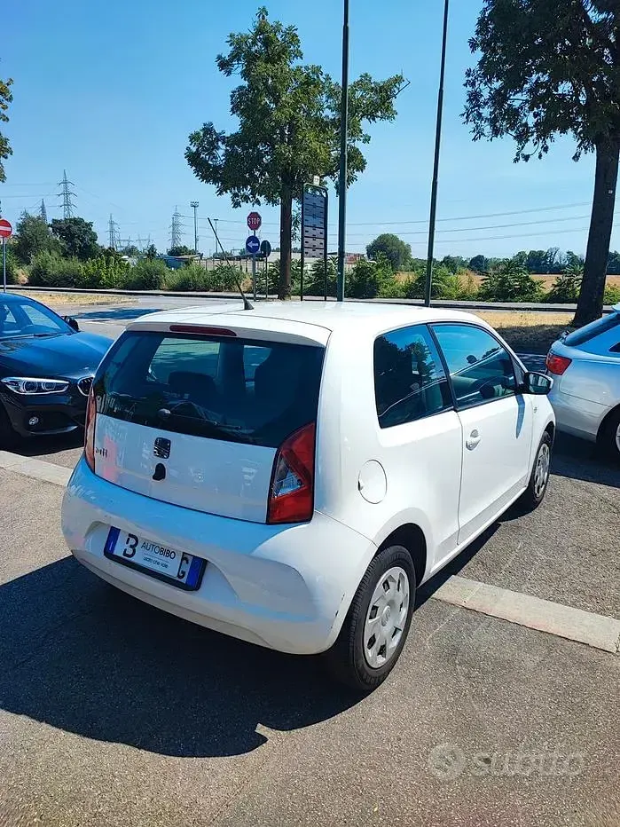 Usata Seat Mii Chic 60 CV (44 kW) 2014 Bianco Utilitaria