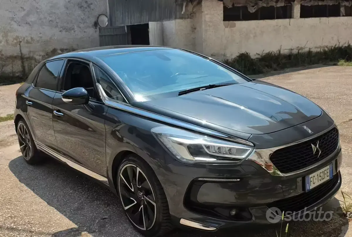 Usata DS Automobiles DS5 Sport Chic 181 CV (133 kW) 2015 Grigio Utilitaria