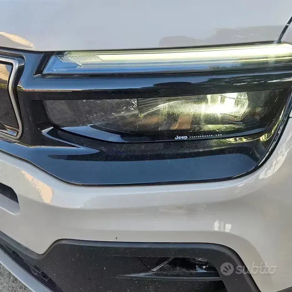 Usata Jeep Avenger Summit 101 CV (74 kW) 2025 Beige SUV