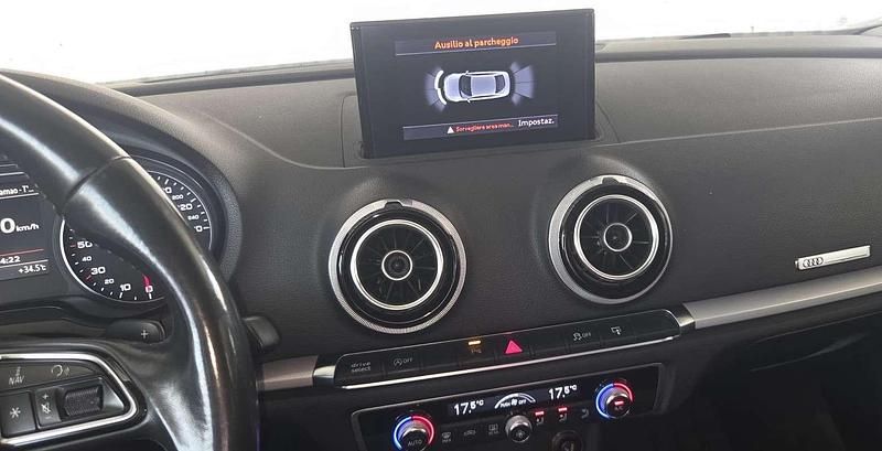 Grigio Usata 2016 Audi A3 Ambiente Tre volumi | 13.000 € (Buon prezzo) - Immagine 1/4