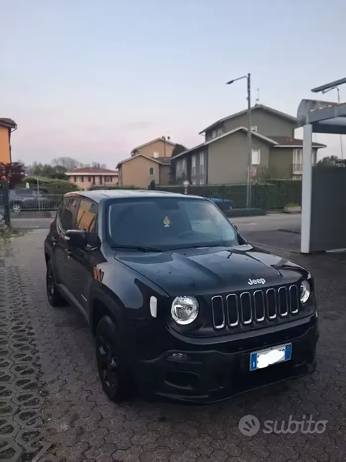 Usata Jeep Renegade Longitude 110 CV (80 kW) 2018 Nero SUV