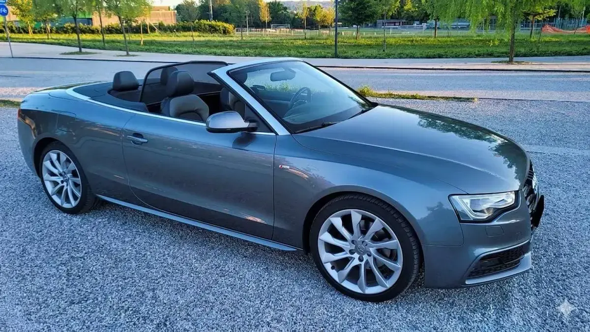 Usata Audi A5 Cabriolet Ambiente 177 CV (130 kW) 2014 Grigio Cabrio