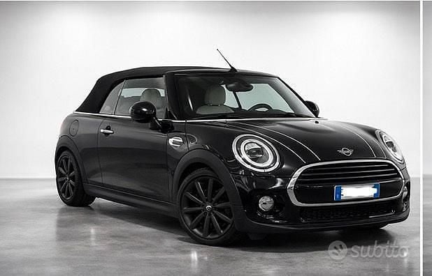 Usata Mini Cooper Cabriolet 136 CV (100 kW) 2017 Nero Cabrio