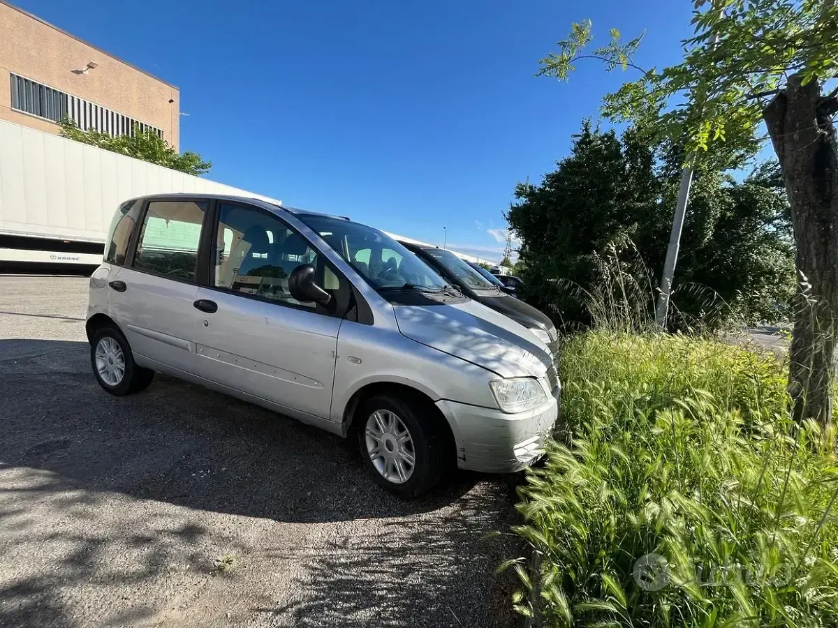 Usata Fiat Multipla Active 103 CV (75 kW) 2007 Nero Monovolume