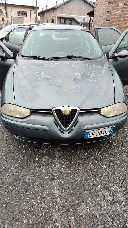 Usata Alfa Romeo 156 140 CV (102 kW) 2003 Grigio Berlina