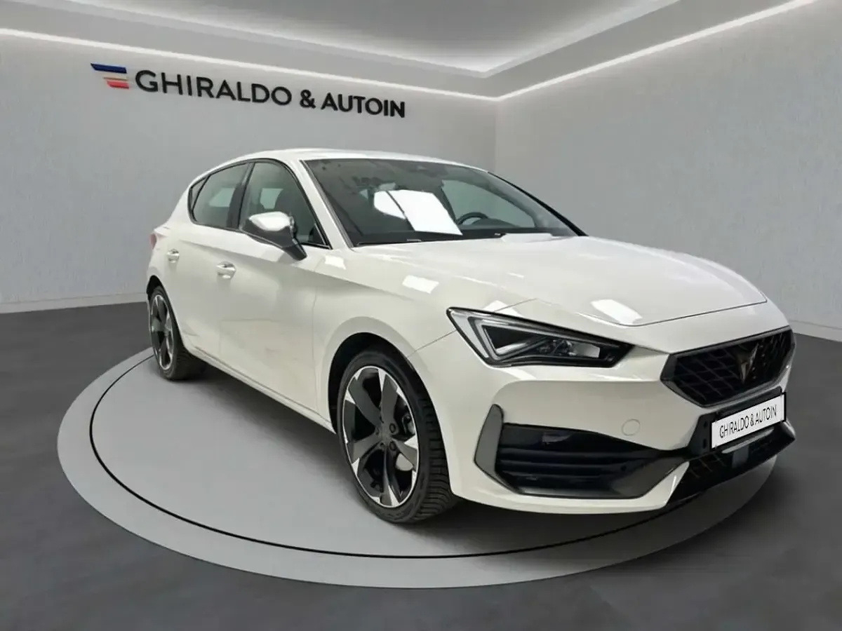 Usata Cupra Leon 150 CV (110 kW) 2024 Bianco Berlina