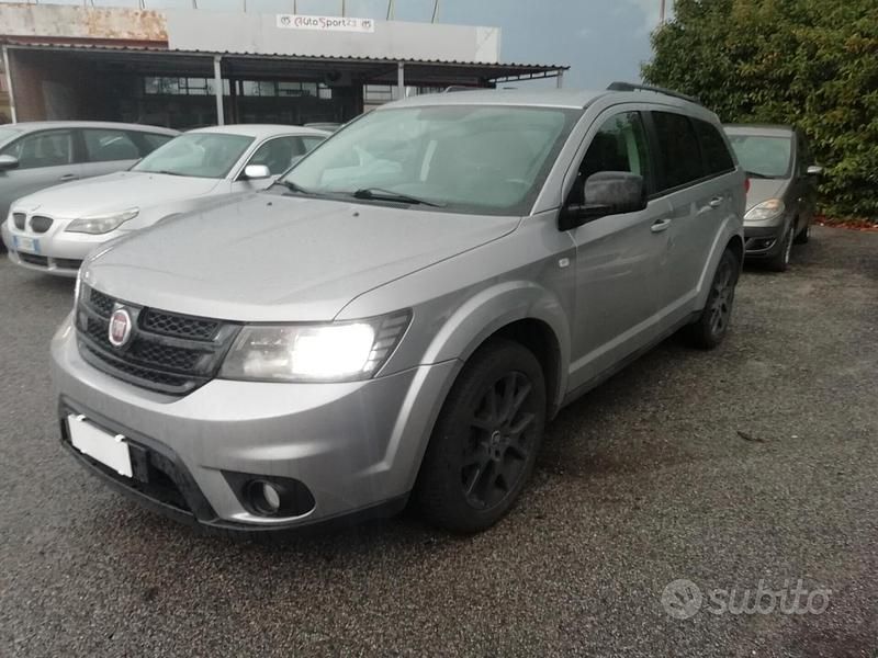 Grigio Usata 2016 Fiat Freemont Black Code SUV | 8000 € (Buon prezzo) - Immagine 1/4