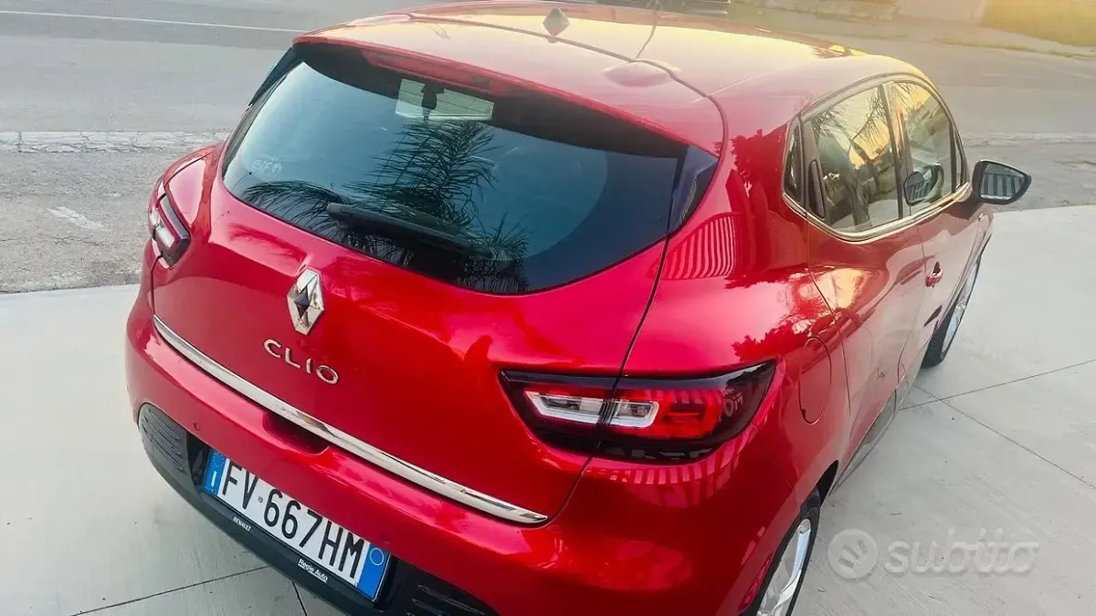 Second-hand Renault Clio IV 75 CP (55 kW) 2019 Roșu Berlinǎ