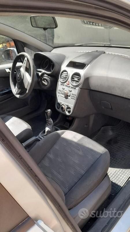 Usata Opel Corsa 2012 Berlina