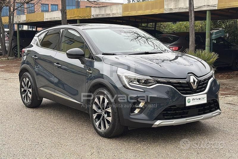 Usata Renault Captur Techno 101 CV (74 kW) 2023 Blu SUV