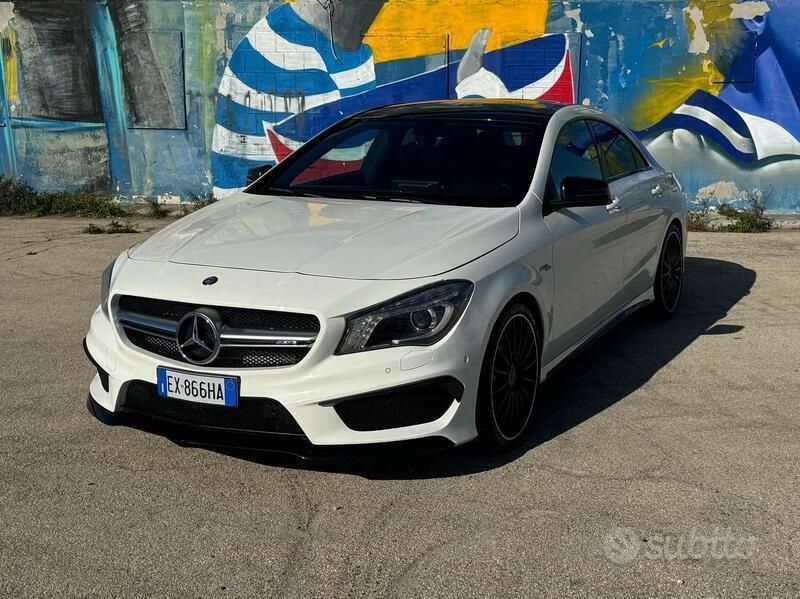 Bianco Usata 2015 Mercedes CLA45 AMG AMG Coupé | 22.500 € (Super prezzo) - Immagine 1/4