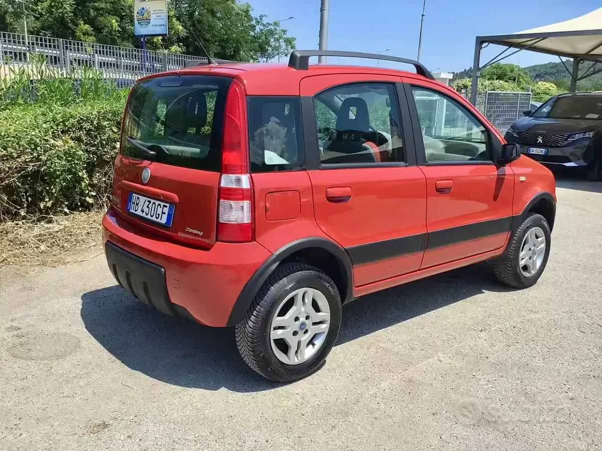 Usata Fiat Panda 4x4 Climbing 60 CV (44 kW) 2005 Rosso Utilitaria