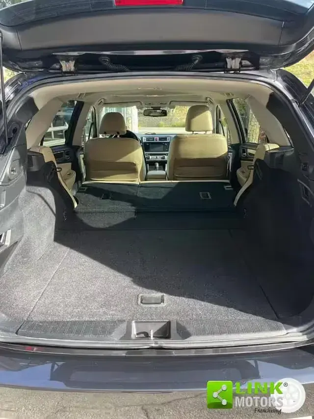 Usata Subaru Outback 150 CV (110 kW) 2017 Blu Station wagon