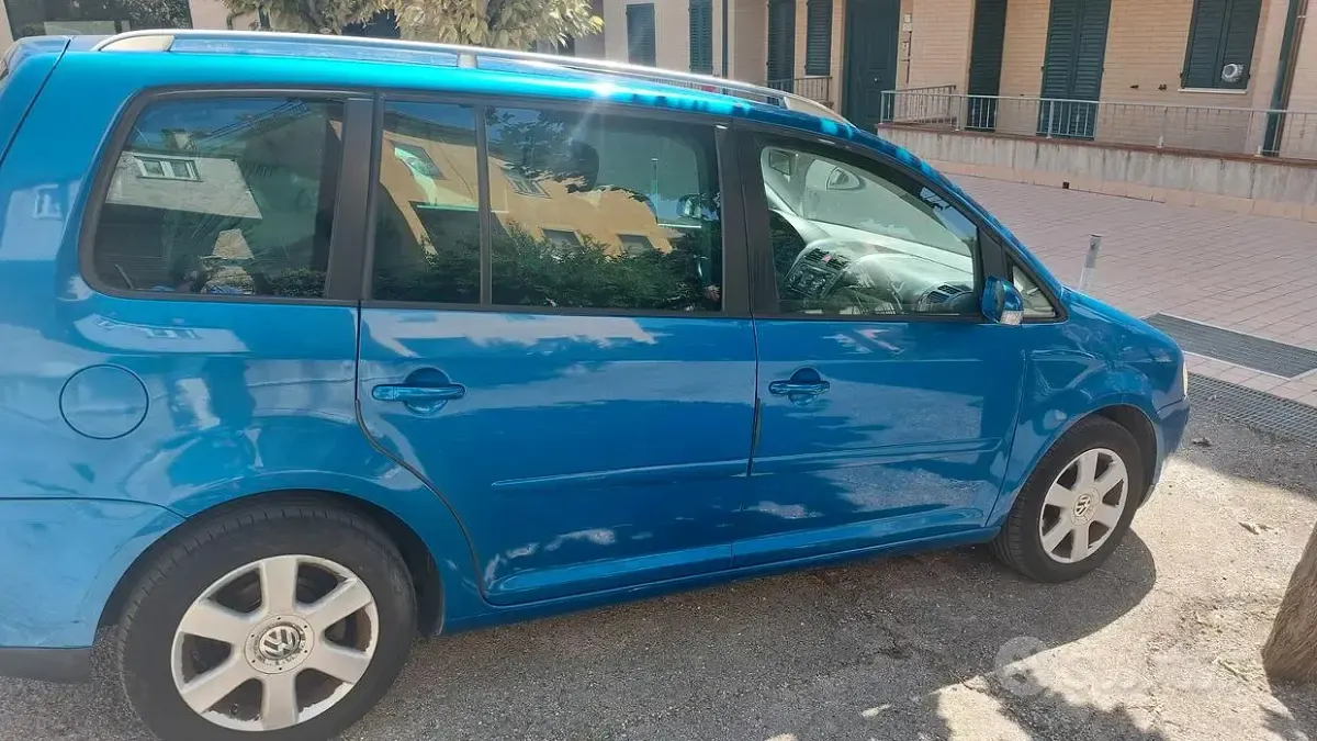 Usata VW Touran 105 CV (77 kW) 2004 Monovolume