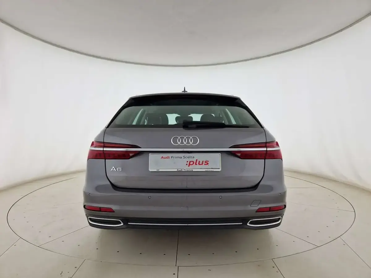 Usata Audi A6 Business 204 CV (150 kW) 2022 Grigio tifone metallizzato Station wagon