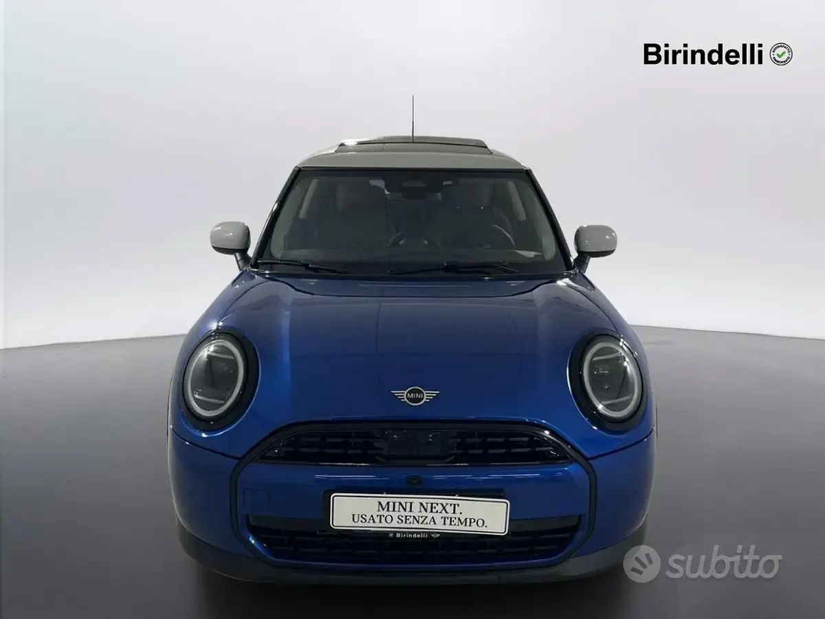 Usata Mini Cooper Classic 156 CV (114 kW) 2024 Blazing blue Utilitaria