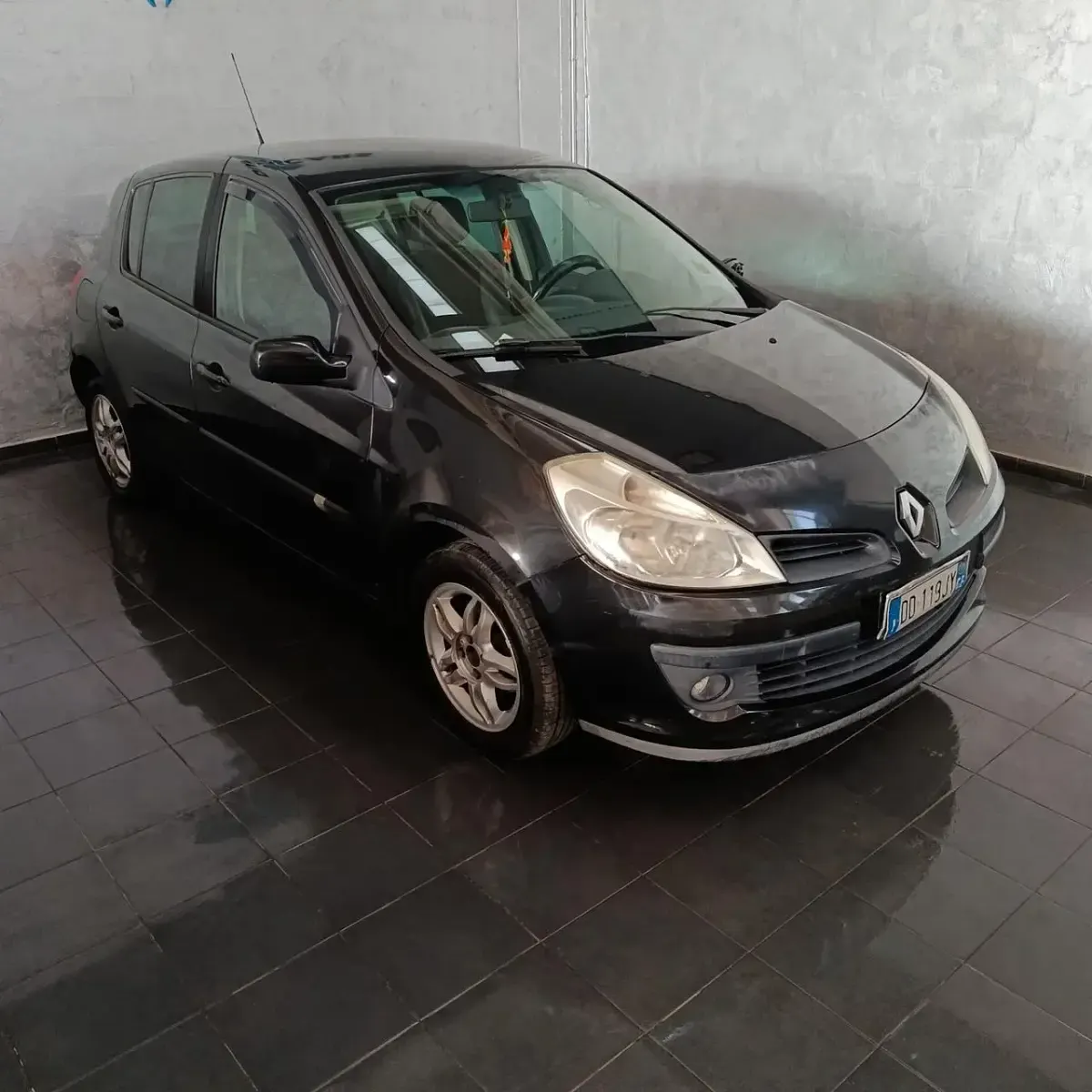 Usata Renault Clio II 75 CV (55 kW) 2007 Nero Berlina