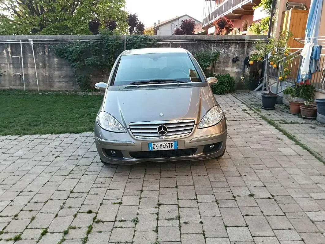 Usata Mercedes A170 Elegance 116 CV (85 kW) 2007 Grigio Monovolume