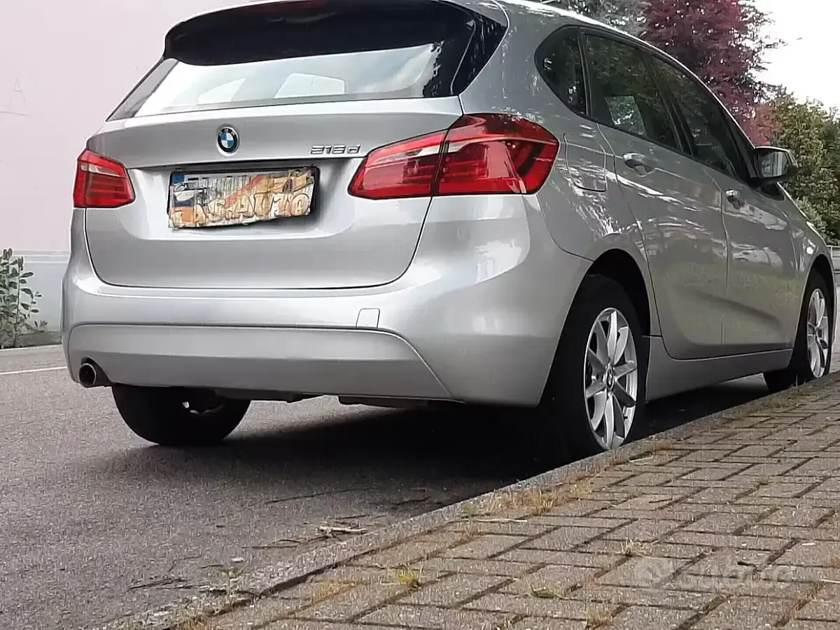 Usata BMW 216 Active Tourer Luxury Line 116 CV (85 kW) 2018 Grigio Monovolume
